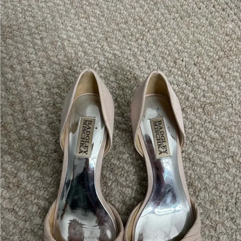 Badgley Mischka shoes Peep toe pink size 6